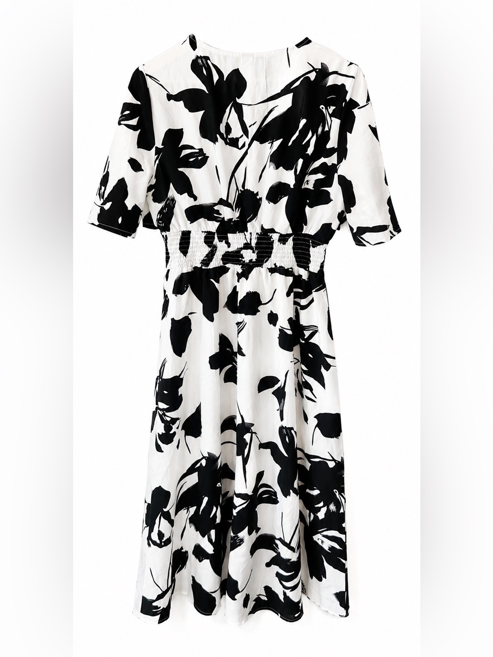SHEIN Black & White Abstract Floral Smocked Midi Dress-Women’s Large - Picture 2 of 6